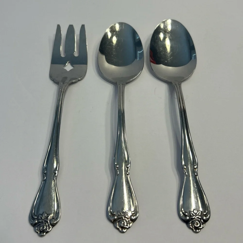 Oneida Arbor Rose Stainless 3 piece serving Spoons And Meat Fork CANADA